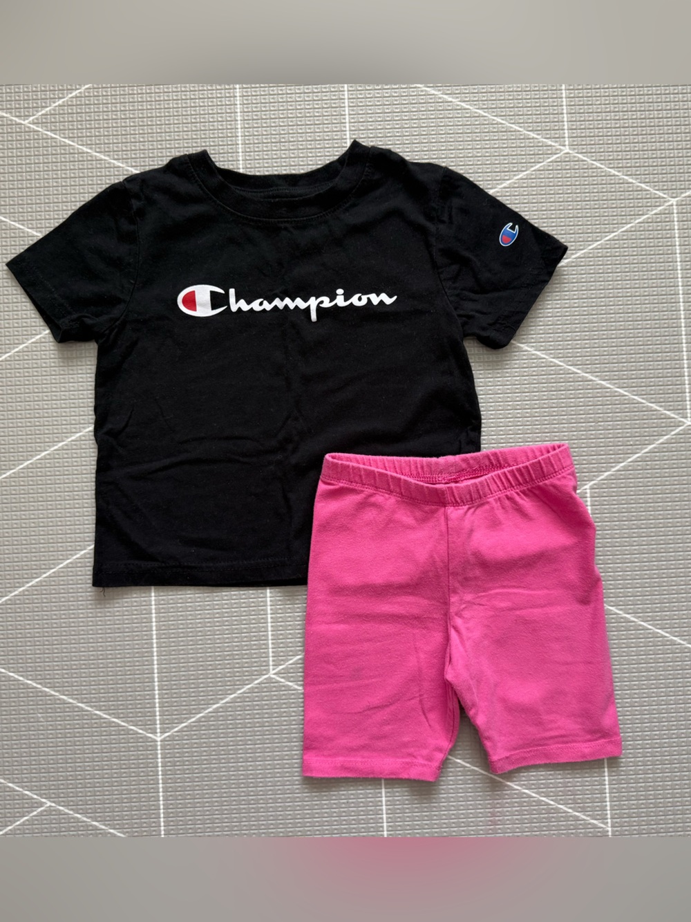 Champion|Baby girl/toddler summer set,Black Logo Tee & Hot Pink biker  Shorts•3T